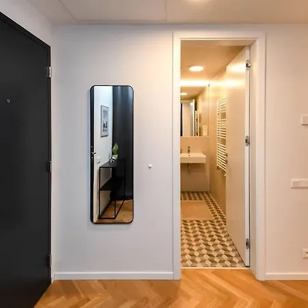 Apartament Skypark Luxury With Skyline View & Free Parking