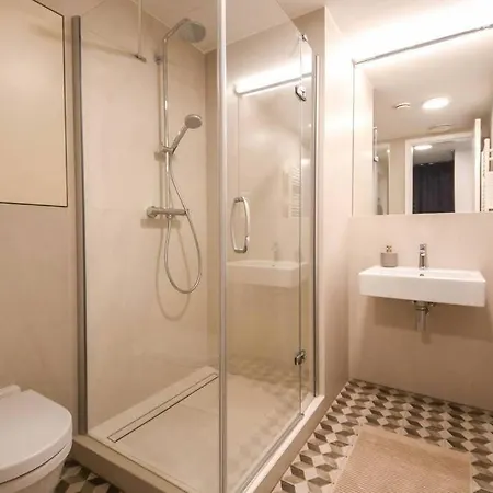 Skypark Luxury With Skyline View & Free Parking Apartament *