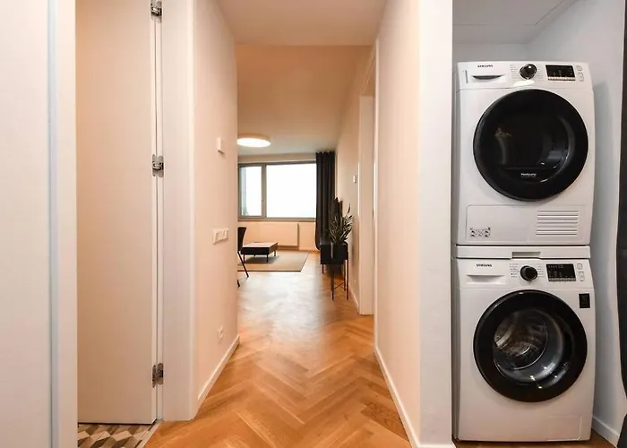 Skypark Luxury With Skyline View & Free Parking Apartmán *