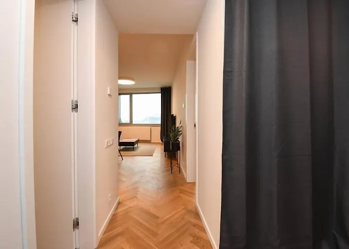 Skypark Luxury With Skyline View & Free Parking Apartmán