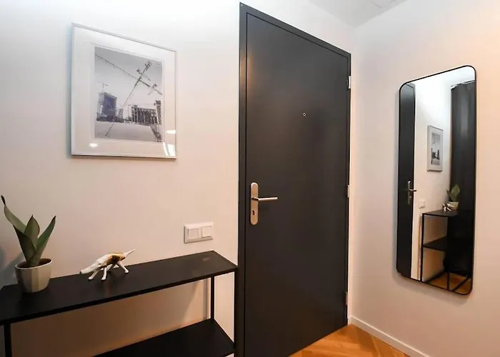 Apartmán Skypark Luxury With Skyline View & Free Parking