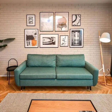 Skypark Luxury With Skyline View & Free Parking Apartment Pressburg