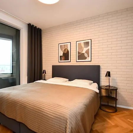 Skypark Luxury With Skyline View & Free Parking * Pressburg